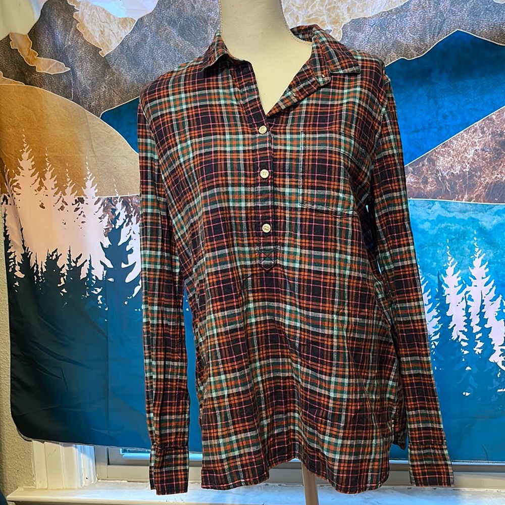 JCrew multicolor boy for button down flannel pattern top. Size M